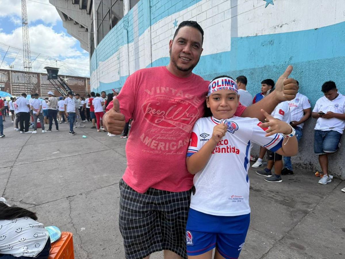 Aficionados llegan al Chelato Uclés para la gran final Olimpia vs Real España