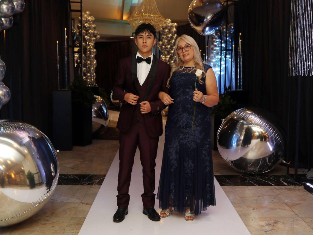 Intercontinental School: así fue el desfile oficial de los seniors 2025