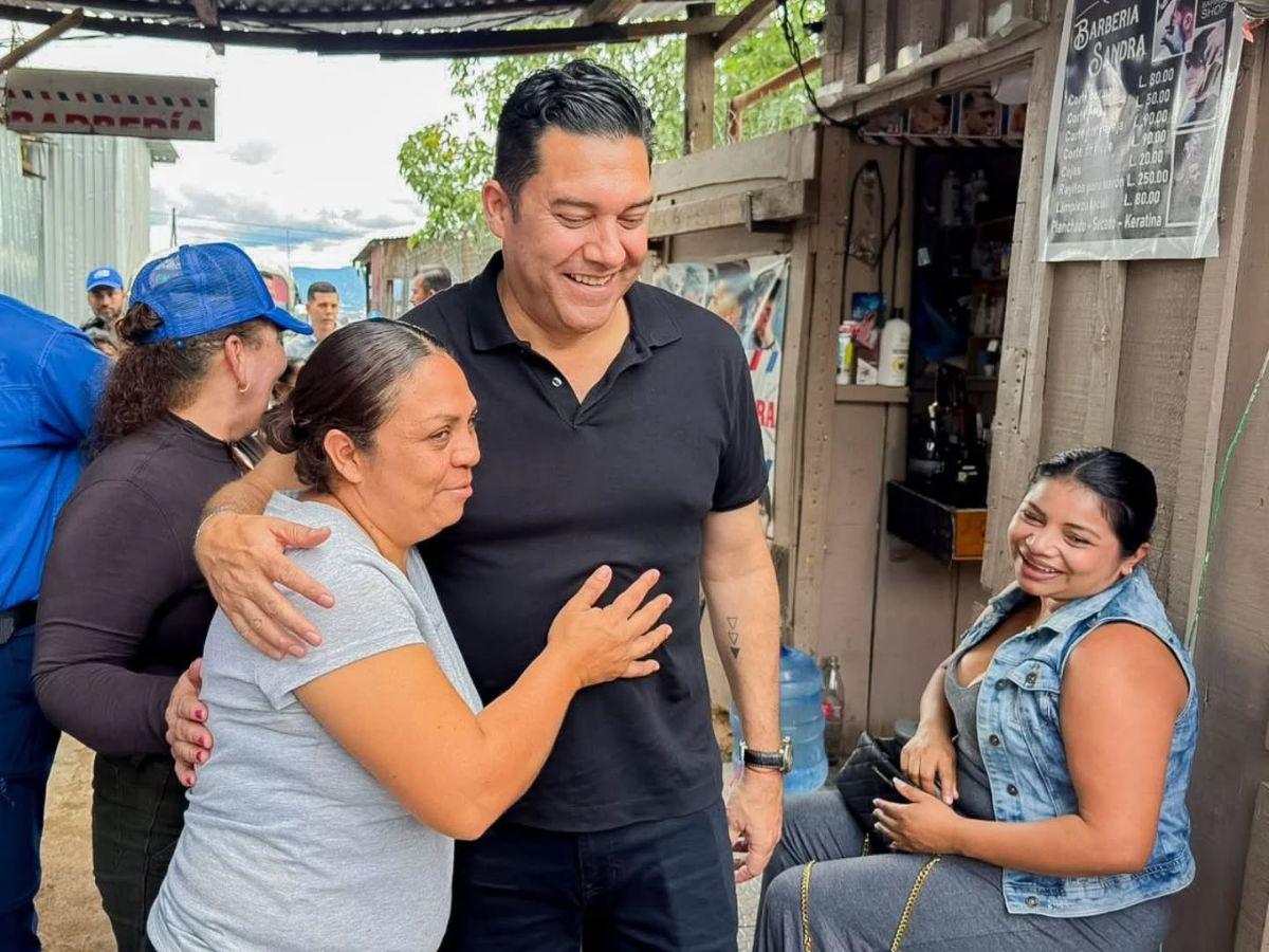 Juan Diego Zelaya recorre barrios y mercados para presentar su plan de acción en la capital