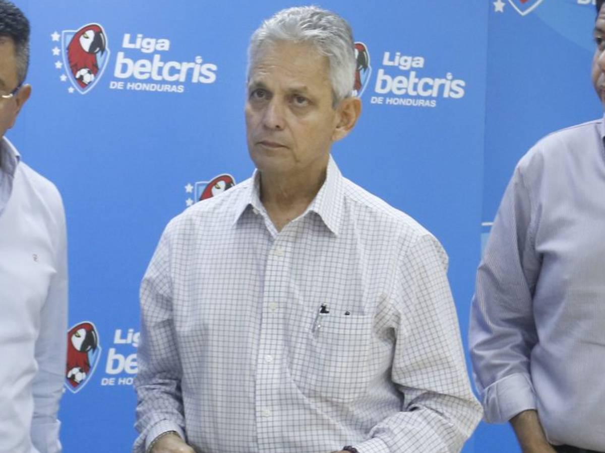 Rueda no cree tener a “Buba” López y la otra preocupación para el Honduras-Costa Rica