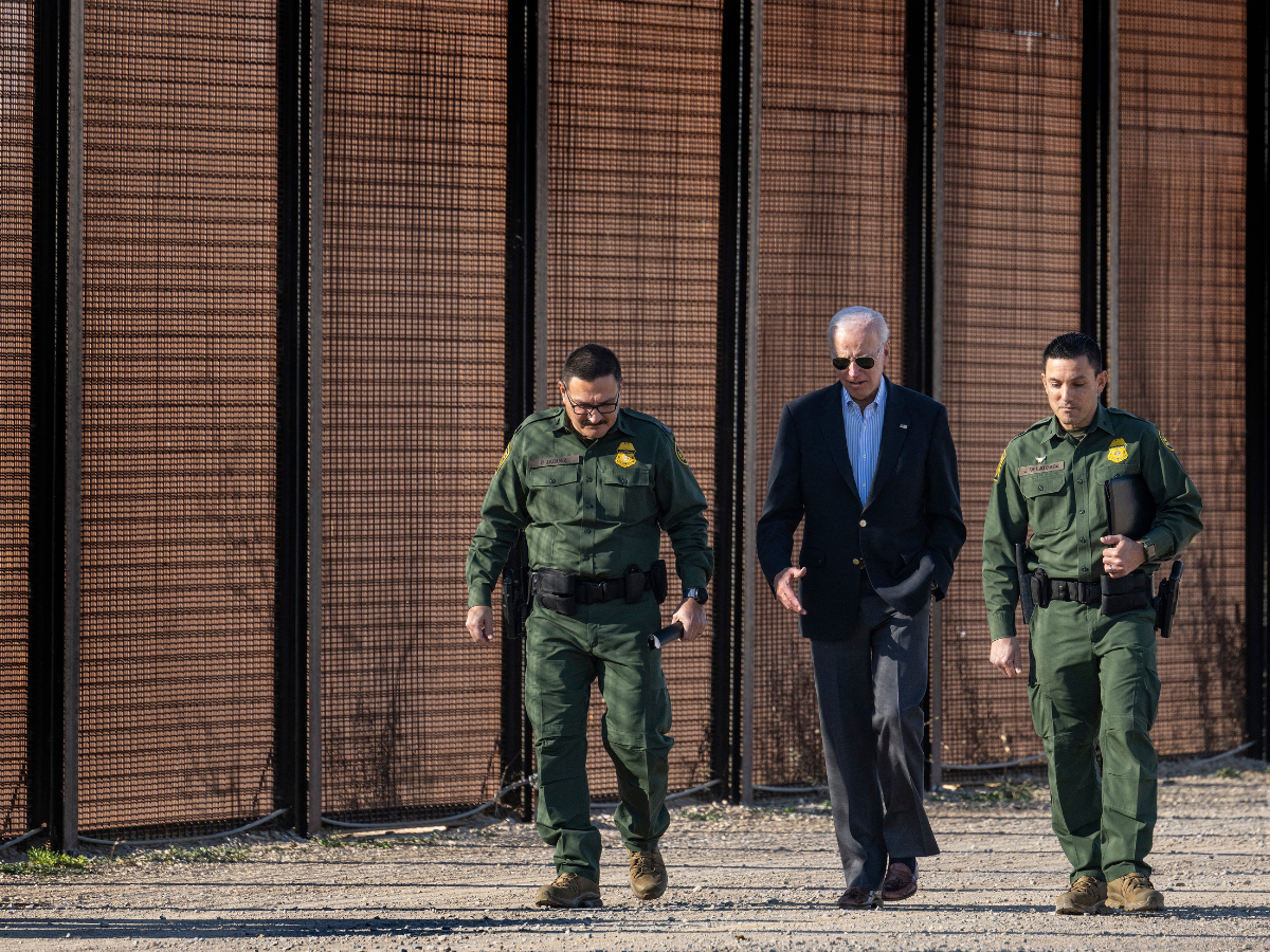 Biden se reunirá con autoridades locales de la frontera entre EUA y México