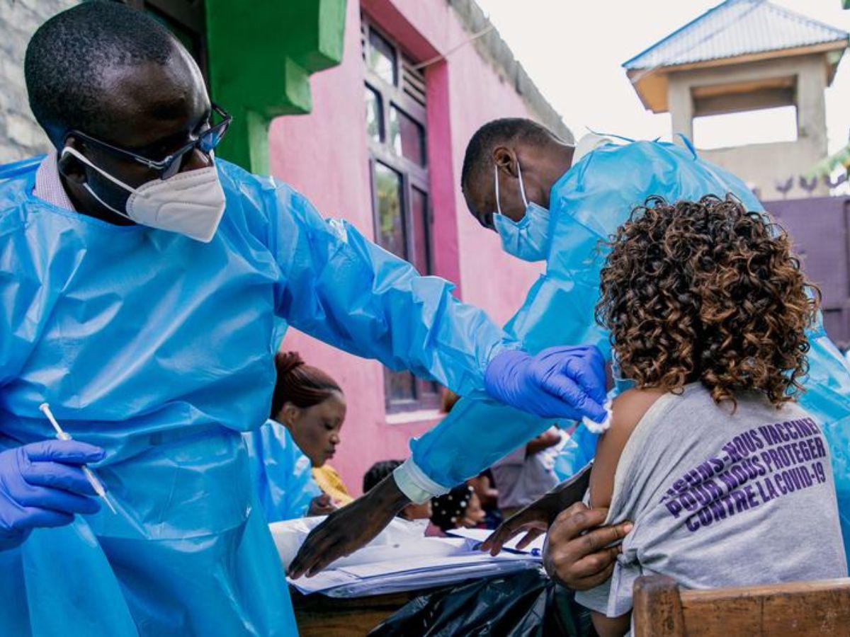 Enfermedad misteriosa cobra decenas de vidas: OMS envía expertos para investigar su origen