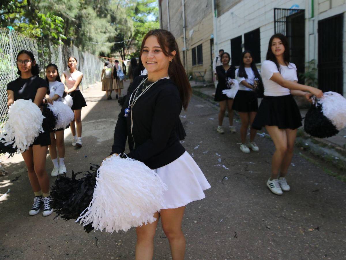 Pomponeras del Intae preparan un espectáculo patriótico lleno de energía y talento