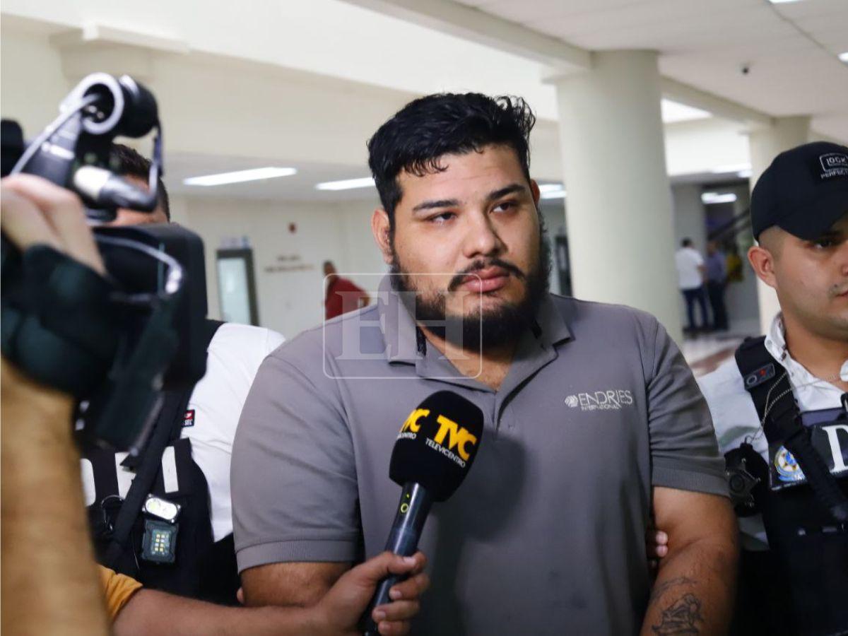 Llorando y angustiado: así llegó a la audiencia Franklin, acusado de matar al abogado Altamirano