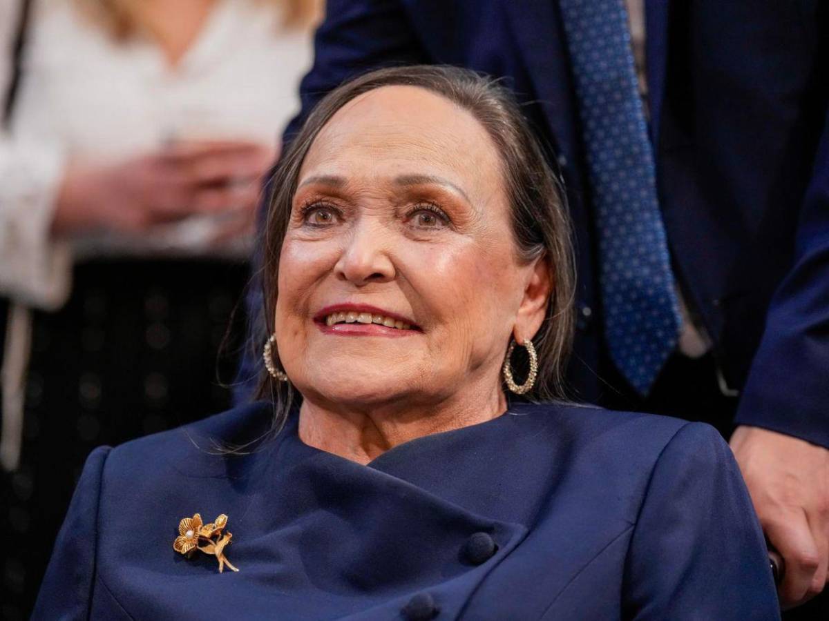 Hija de María Corina Machado  recibe el Premio Nobel de la Paz en nombre de su madre