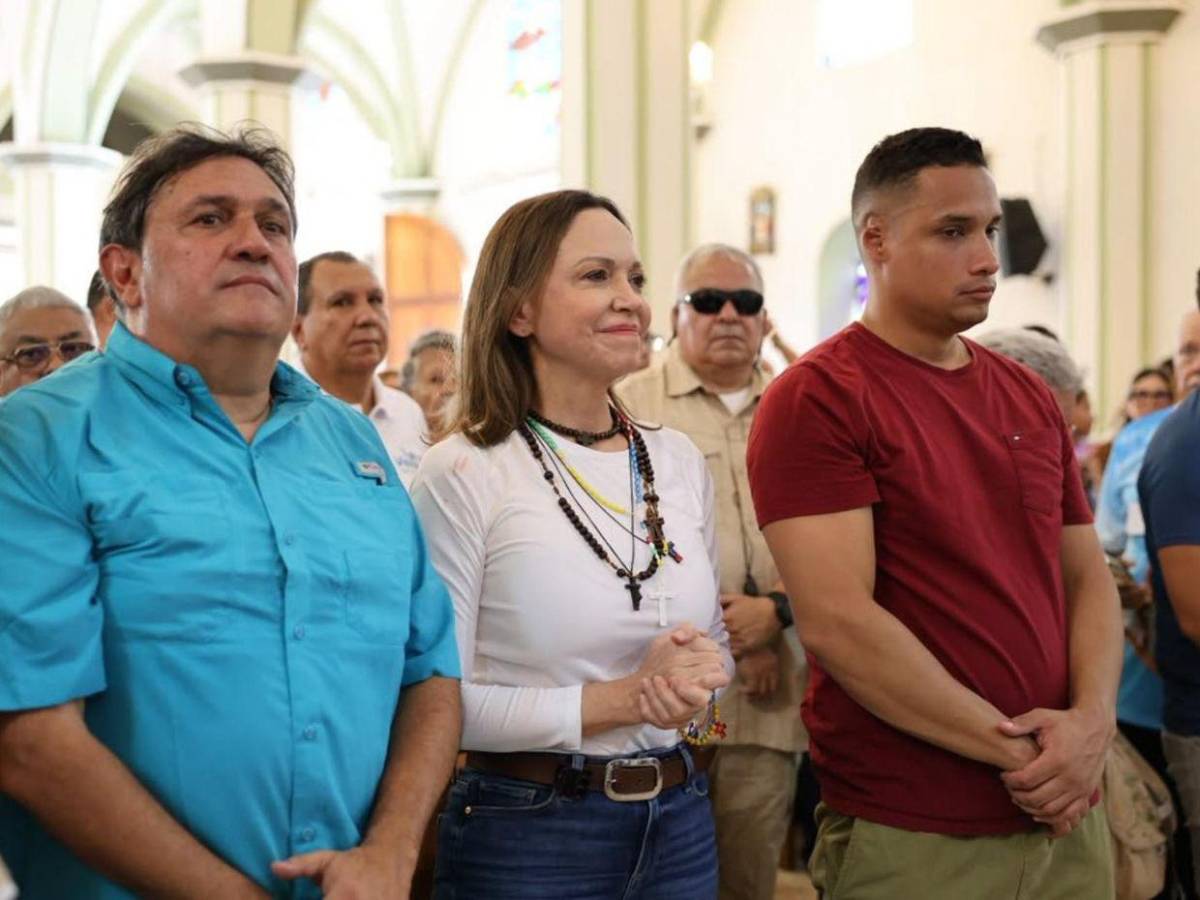 “Estoy aquí. Con ustedes”: Así fue recibida María Corina Machado en Venezuela tras diez meses fuera