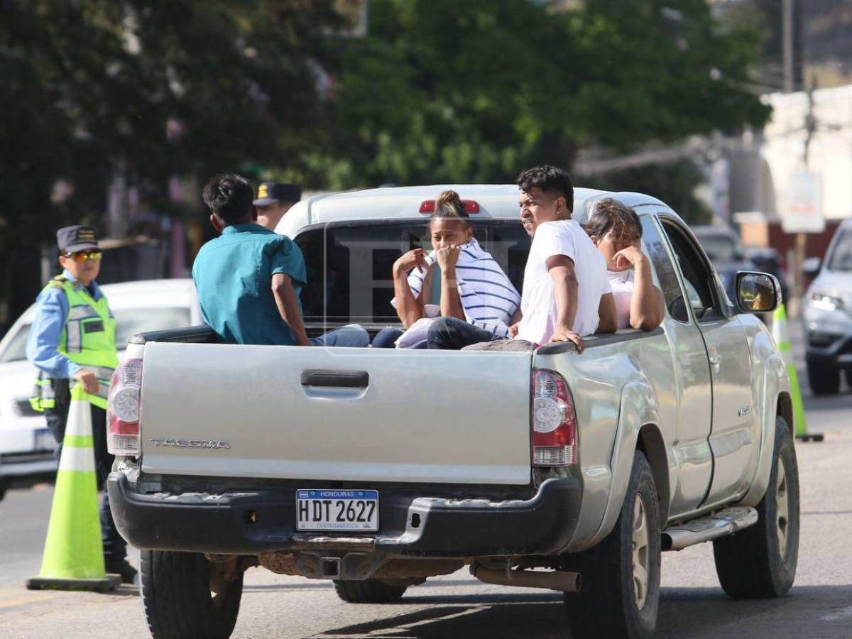 Algunos hasta guindados: así fueron captados viajeros en salida al sur tras Semana Santa