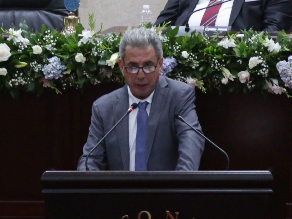 Desde diplomáticos hasta ministros acompañaron a los congresistas en la cuarta legislatura en el CN