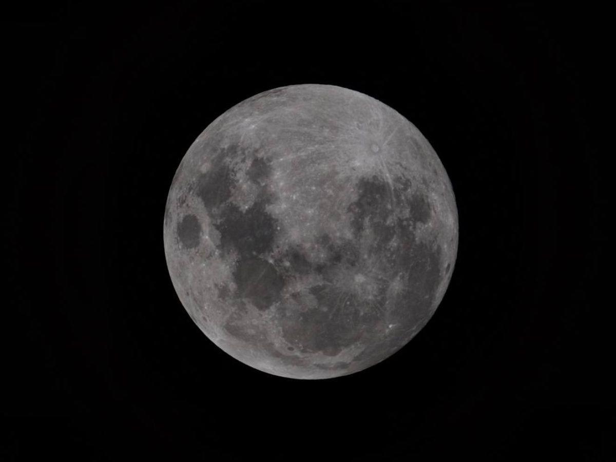 EN IMÁGENES: así se vio el eclipse lunar este martes 3 de marzo