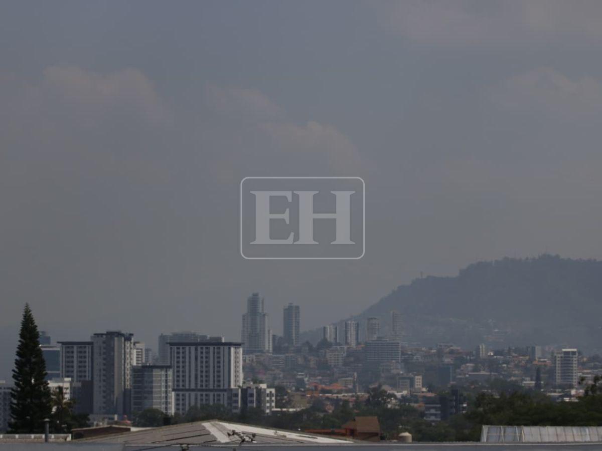 Humo tóxico y gases cancerigenos : piden uso de mascarilla por mala calidad del aire