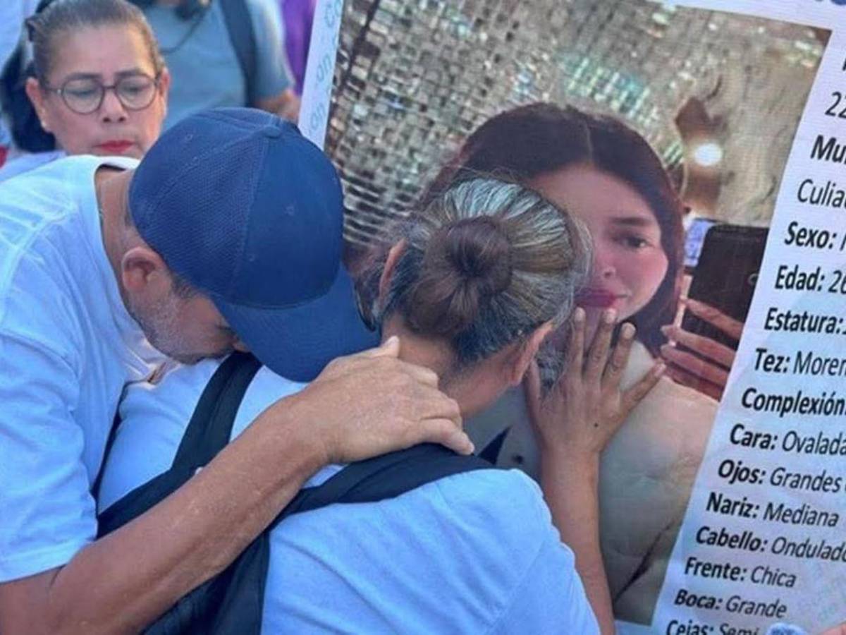 Dan último adiós a Vivian Karely Aispuro, joven hallada muerta en Culiacán Dan último adiós a Vivian Karely Aispuro, joven hallada muerta en Culiacán