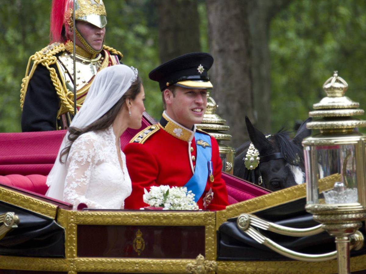 El tierno comentario de Harry a William al ver a Kate Middleton caminar hacia el altar