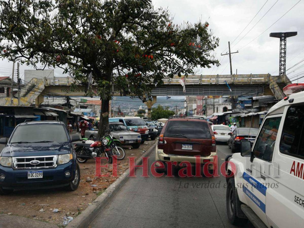 Más de tres kilómetros de caos en el postergado Bulevar del Norte en la capital