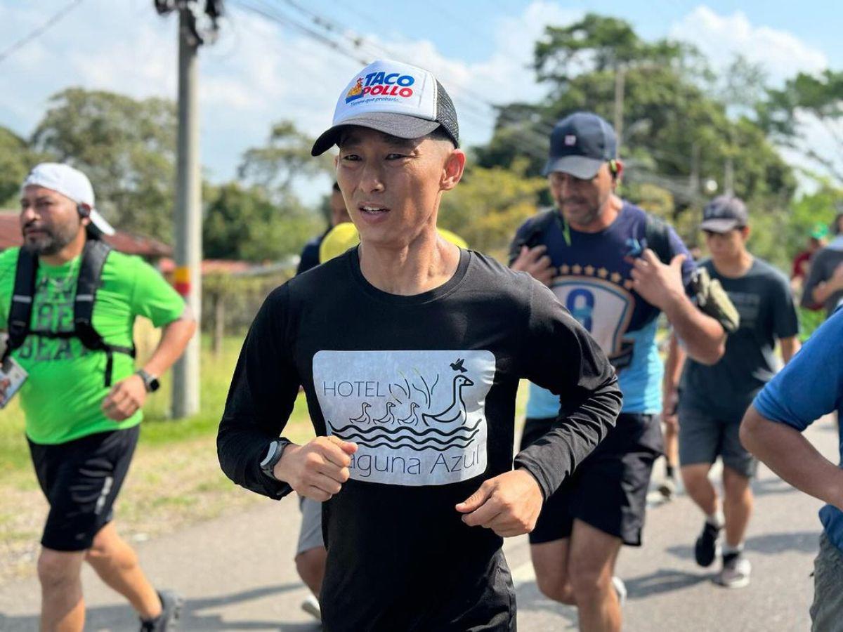 Shin Fujiyama recorre 22 kilómetros más para reparar escuela en Tegucigalpa