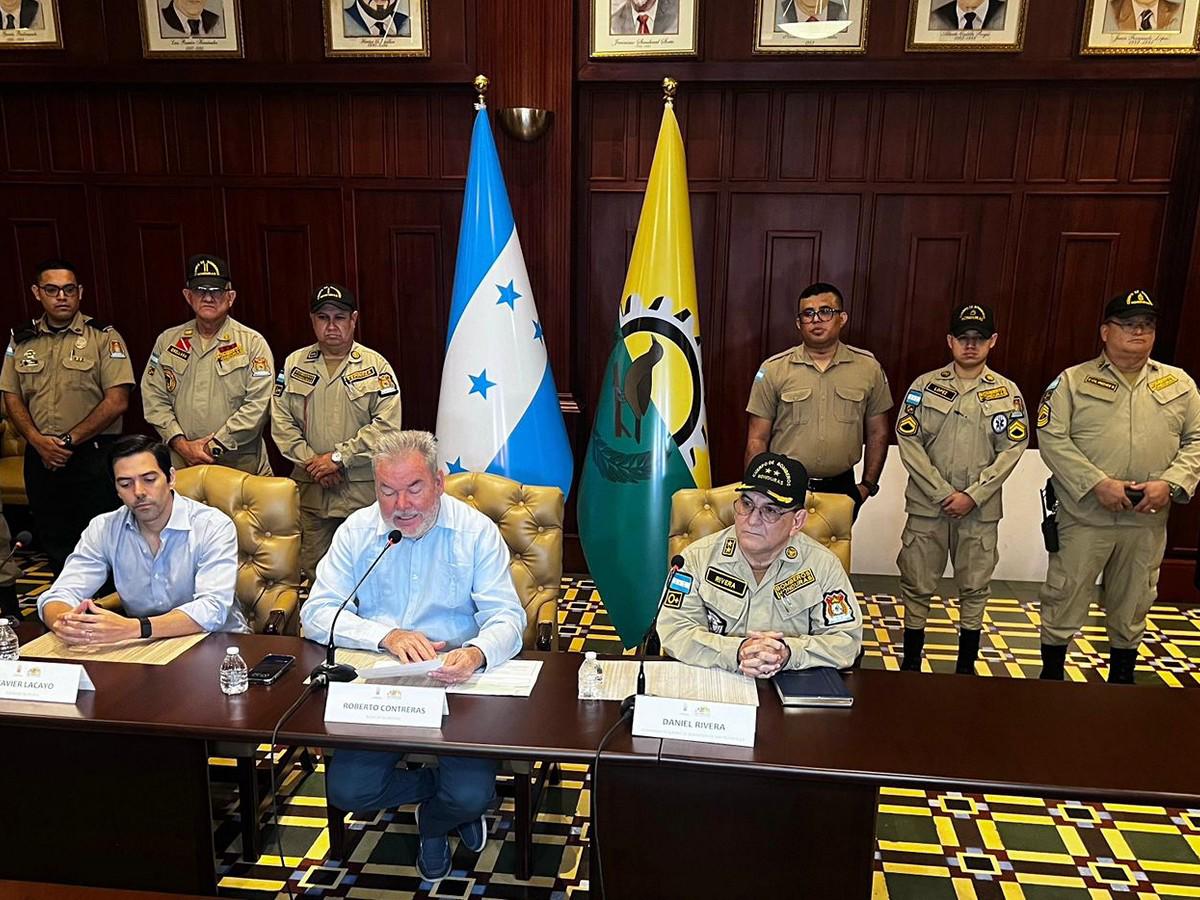 Comandante de bomberos rechaza cheque de L77,8 millones de la Alcaldía de SPS