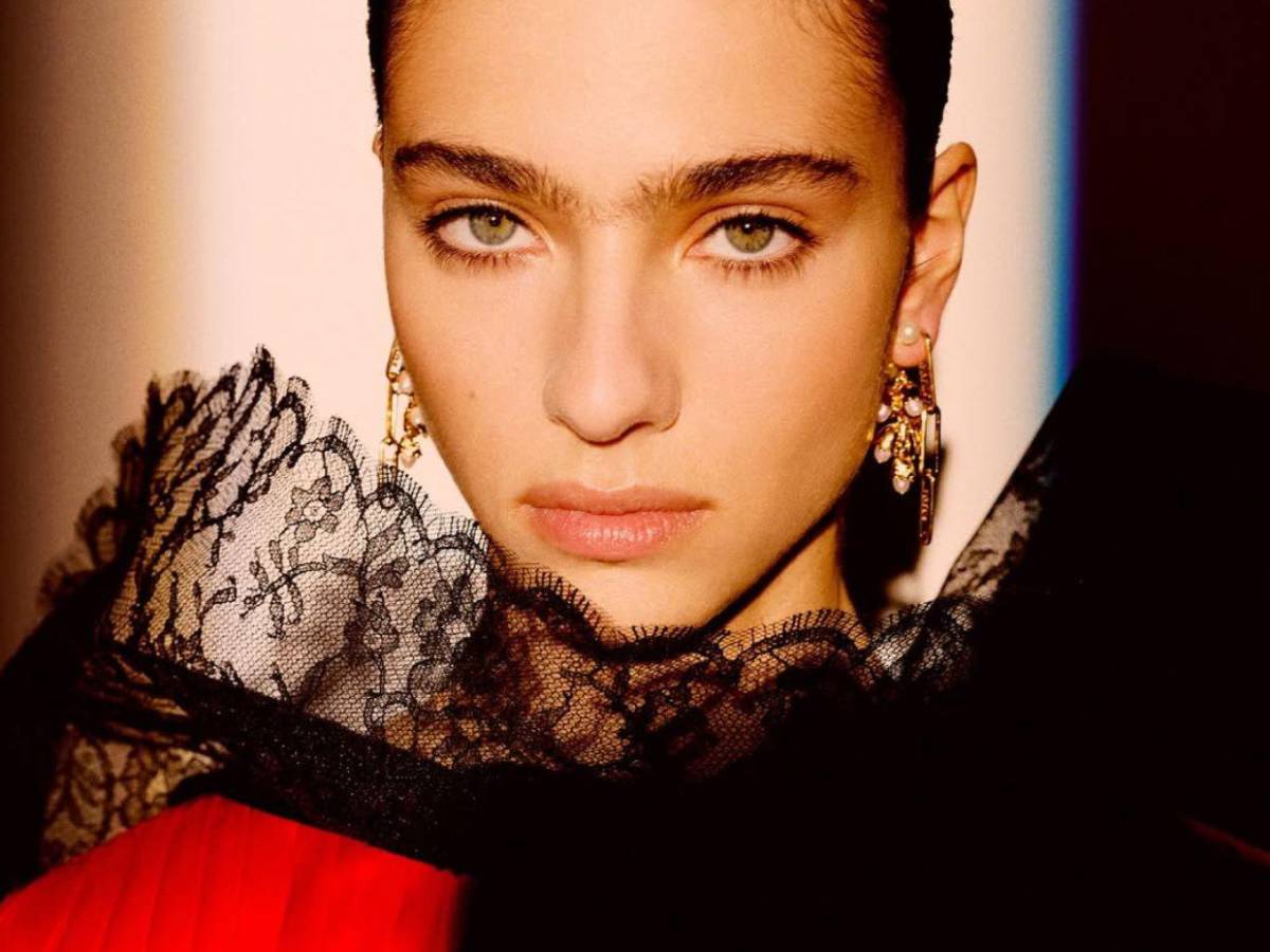 Loli Bahia, la modelo de belleza radiante que supuestamente conquistó a Rosalía