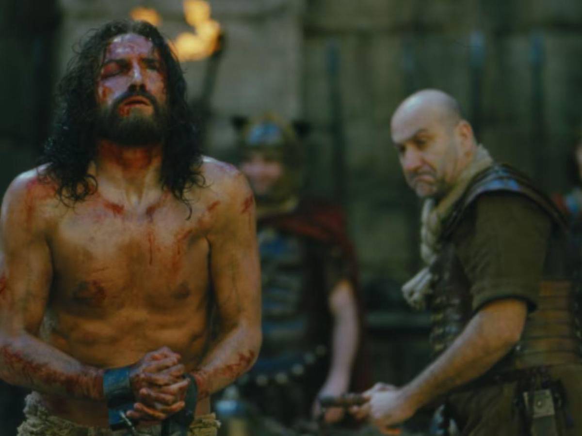 Un rayo, un latigazo y una infección pulmonar: lo sufrido por Jim Caviezel durante el rodaje de “La pasión de Cristo”