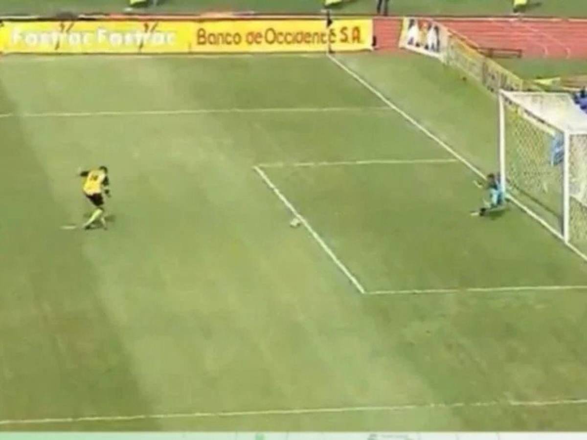 Rubilio Castillo y otros cracks que fallaron penales en finales de Liga Nacional