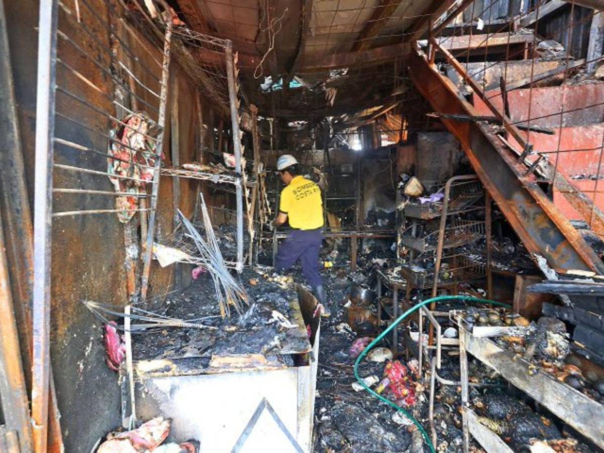 Una madre y sus tres hijos mueren en incendio en Costa Rica: Se escuchaban gritos