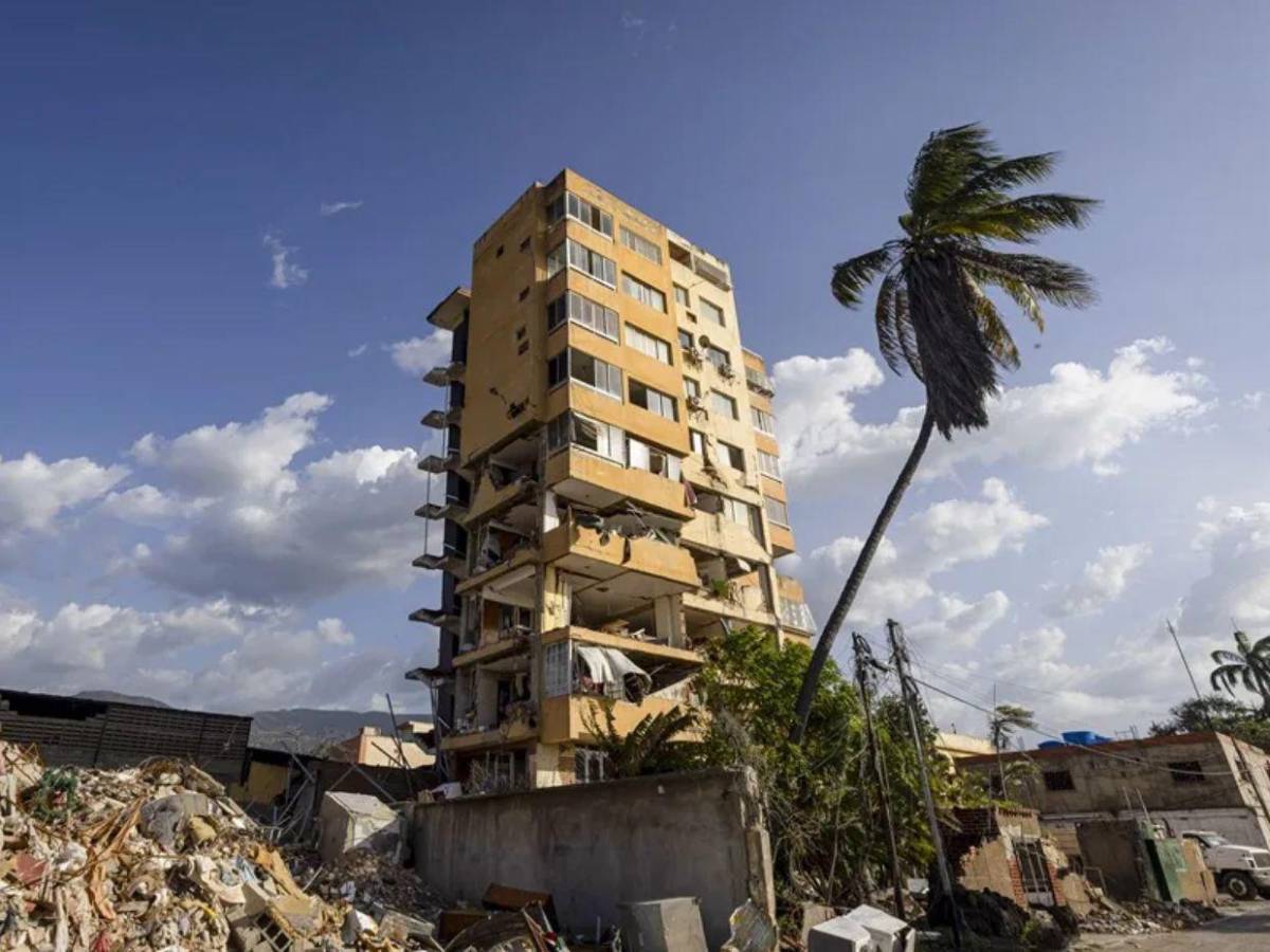 No podemos dejar a nadie atrás: venezolanos siguen buscando desaparecidos un mes después