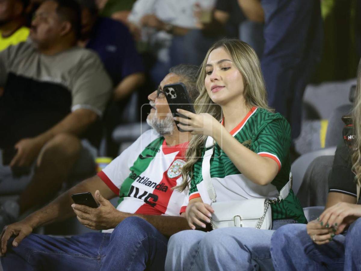 Bellezas que engalanaron el Real España vs Marathón; esposa de jugador robó corazones