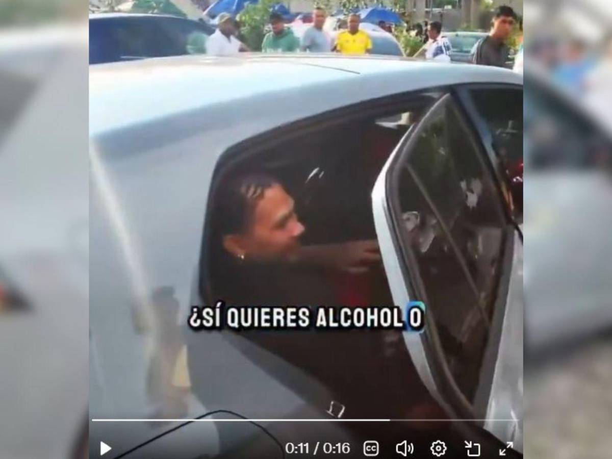 Sigue hundido en el alcohol: mundialista con México que jugó en Honduras preocupa con su estado