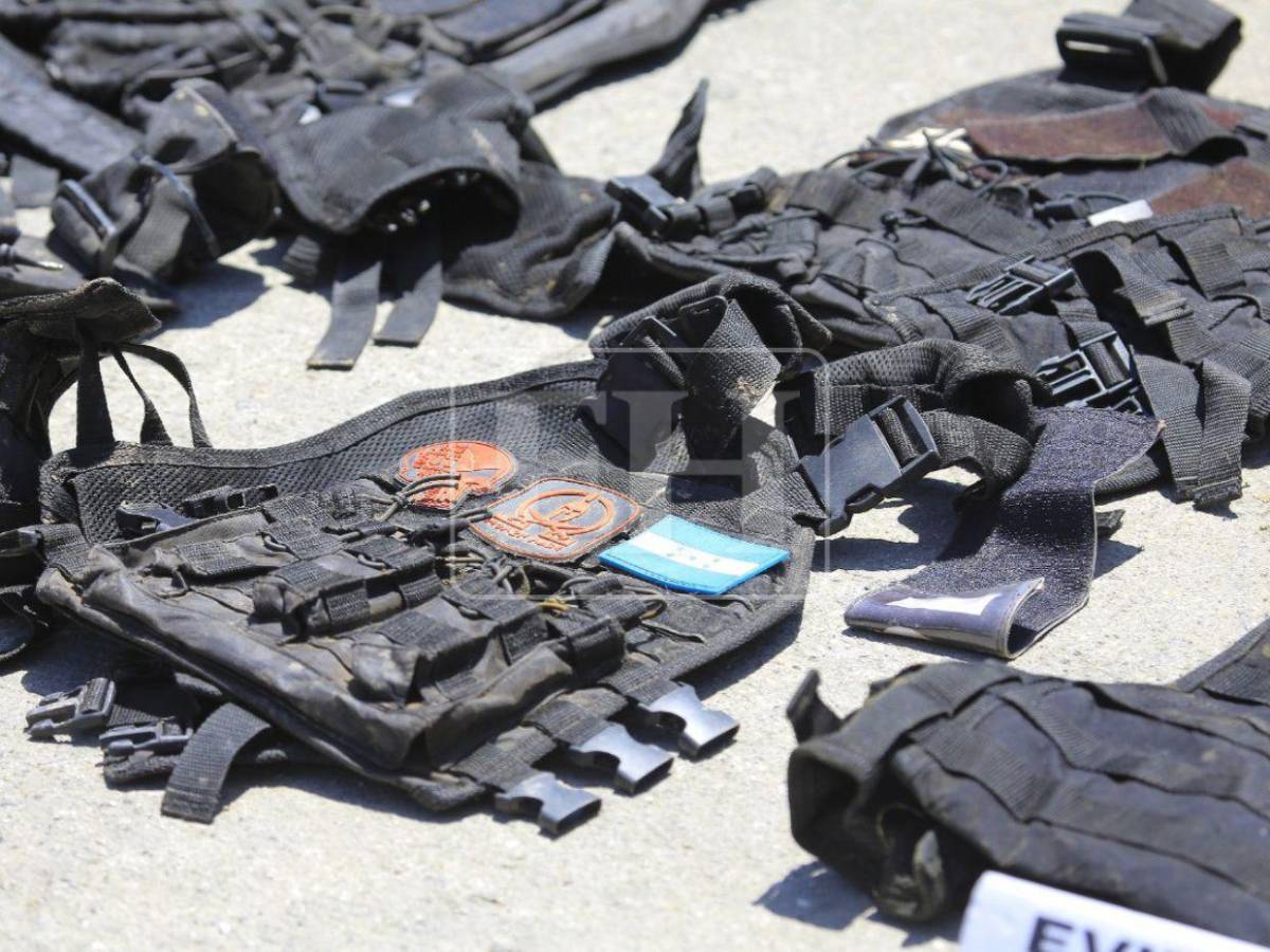 Armas, drogas e indumentaria policial: lo que decomisaron a líder de “La Kleivona”