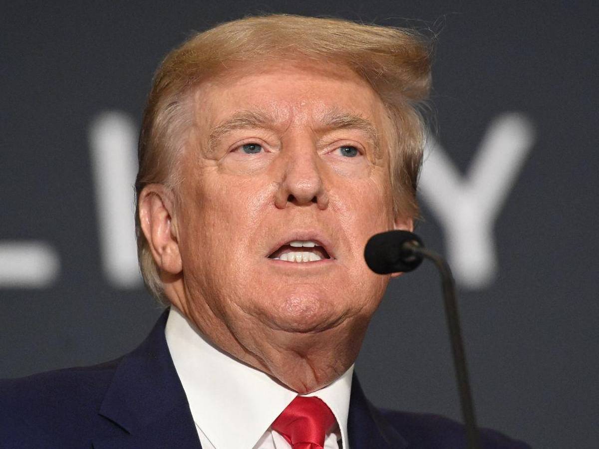 Trump dice que su residencia en Florida fue “allanada” por el FBI