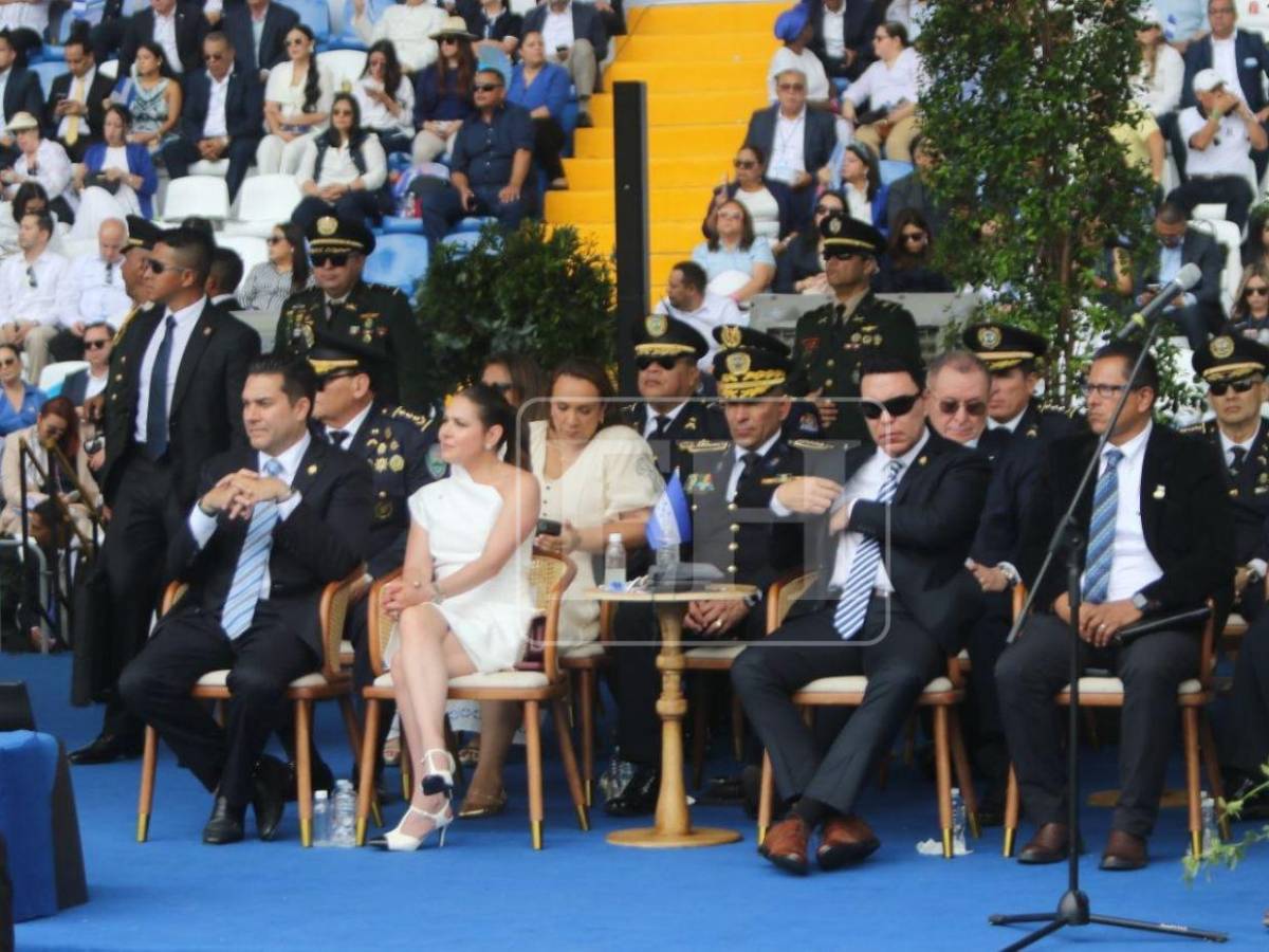 Así lucieron el alcalde de Tegucigalpa y su esposa durante los desfiles patrios 2026
