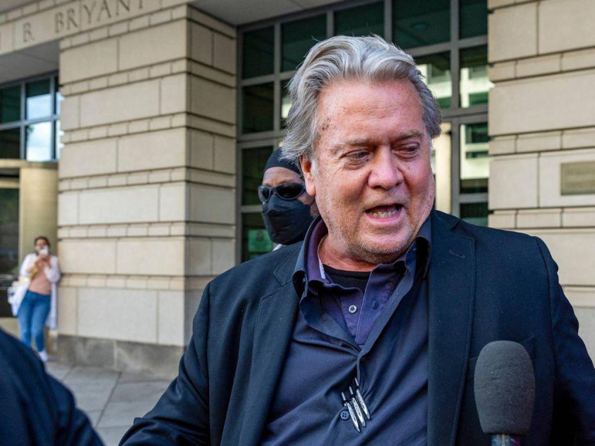 Acusan a Steve Bannon, exasesor de Trump, de creerse “por encima de la ley”