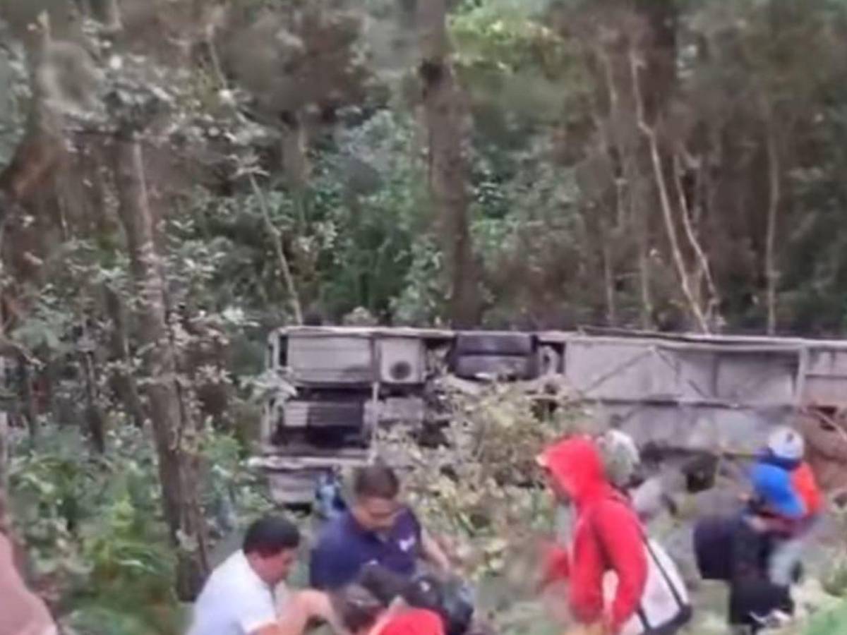 En fotos: varias personas heridas deja volcamiento de un bus en Jesús de Otoro