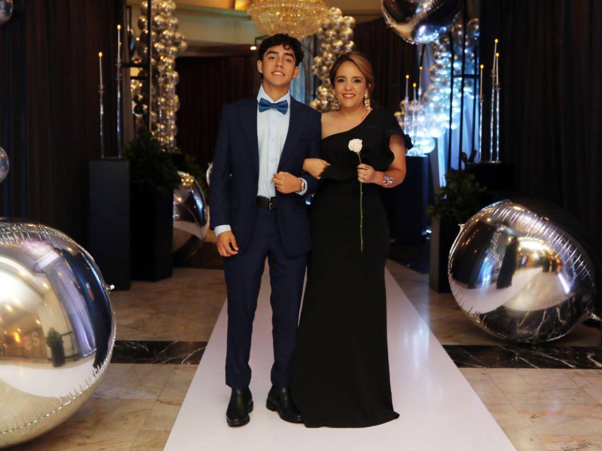 Intercontinental School: así fue el desfile oficial de los seniors 2025