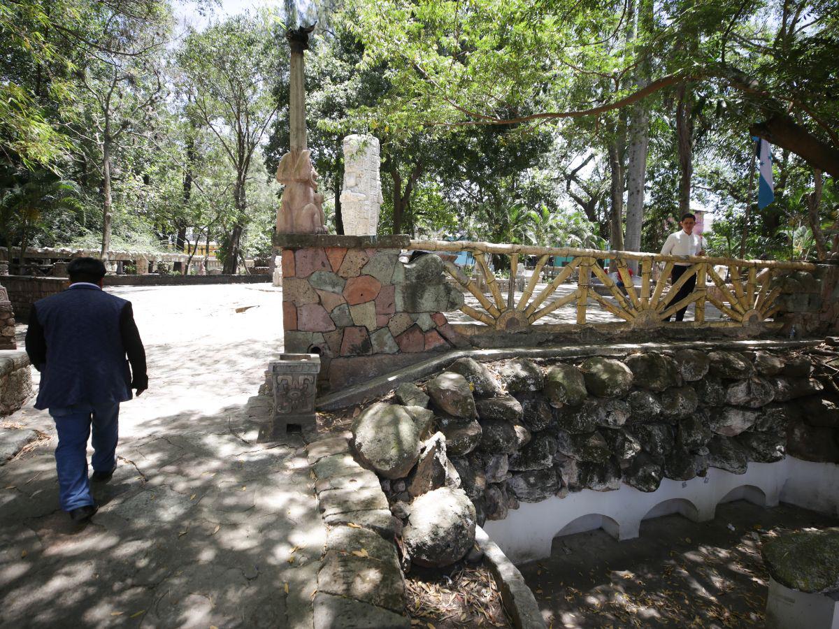 ¿Quiénes están enterrados en el parque La Concordia de Tegucigalpa?