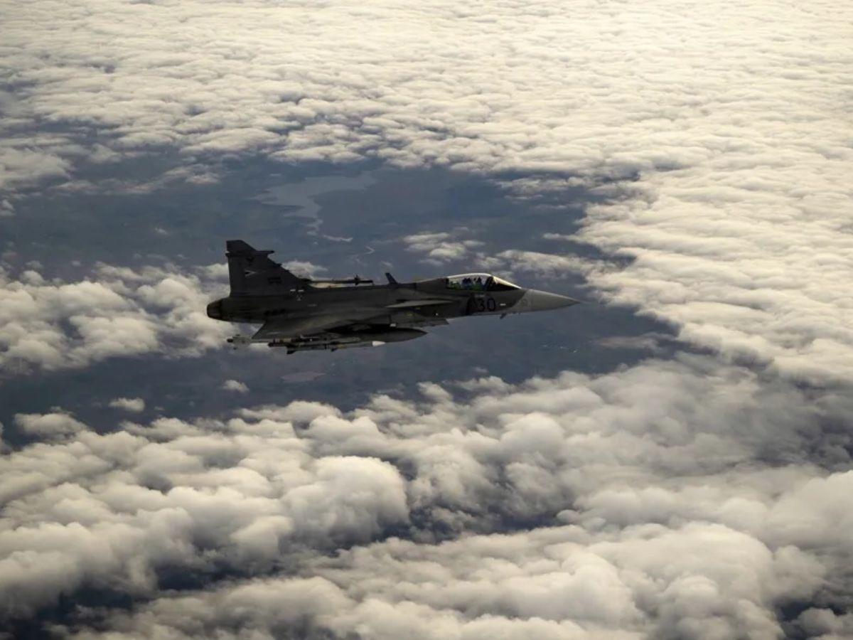 ¿Qué significa la alerta de EE UU de un posible peligro en espacio aéreo que va desde México a Centroamérica?