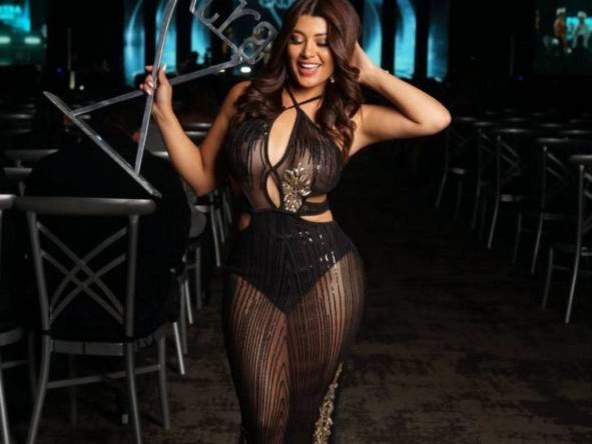 Milagro Flores causa revuelo al asistir con un atrevido vestido a entrega de premios: así lució