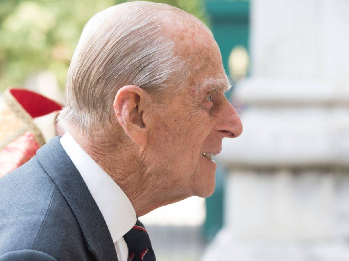 Uno sale con actrices, no se casa con ellas: la advertencia del príncipe Felipe a Harry antes de su boda