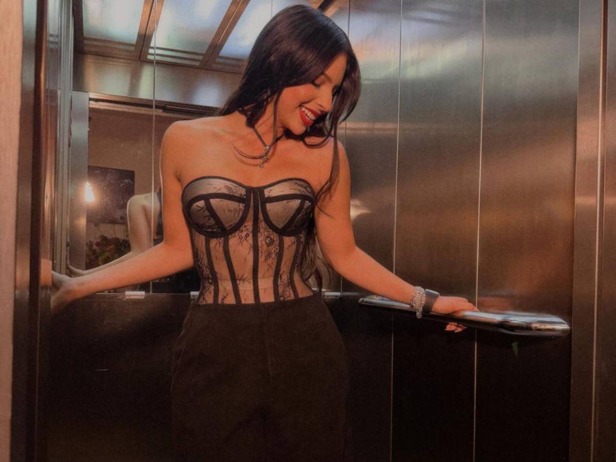 Christian Nodal se distancia de sus padres mientras vive su romance con Ángela Aguilar