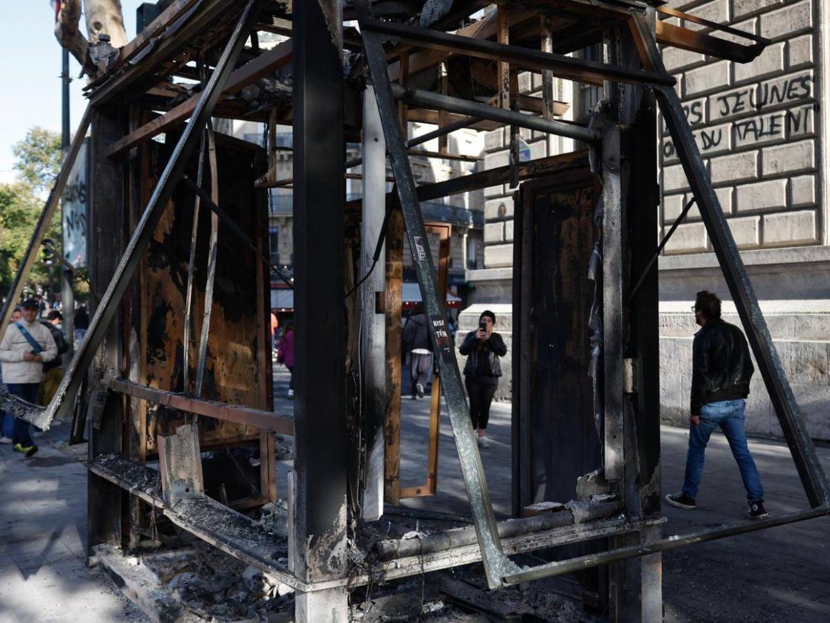 Así amaneció Francia tras las violentas protestas que dejaron más de 2 mil detenidos