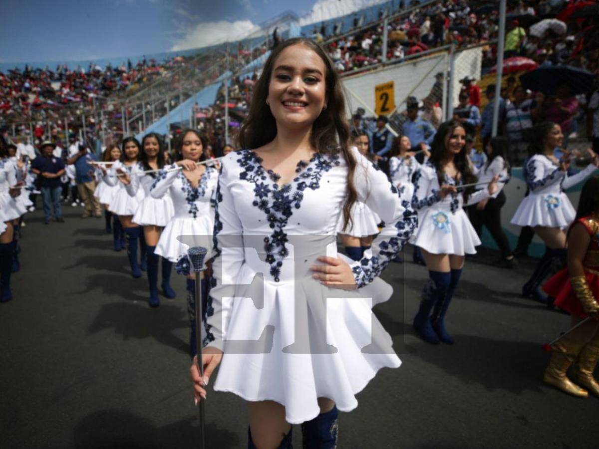 Ana Sofía Banegas, del Cultura Nacional School, una de las más aplaudidas en los desfiles patrios