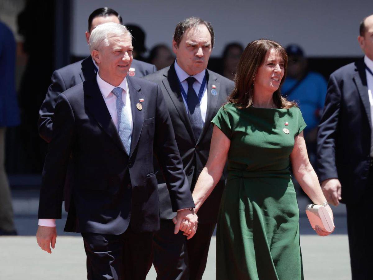 En fotos: así fue la investidura de Laura Fernández, la nueva presidenta de Costa Rica