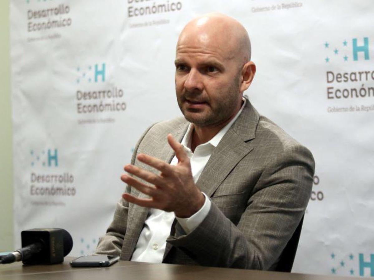 Barquero solicita al PL los requisitos para participar en elecciones de 2025