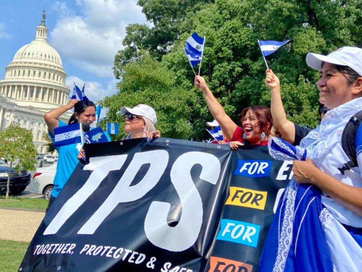 ¿Por qué a El Salvador sí le extendieron el TPS y a Honduras no?