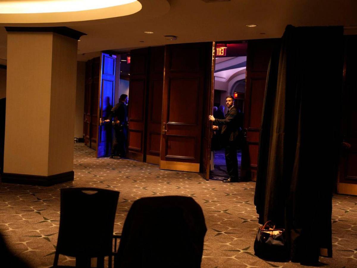 EN FOTOS: así fue evacuado Donald Trump tras disparos en cena de corresponsales en Washington