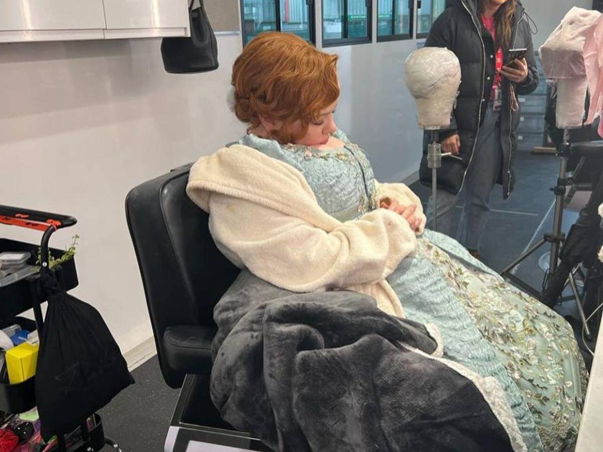 Nicola Coughlan se aleja de su papel protagónico en Bridgerton