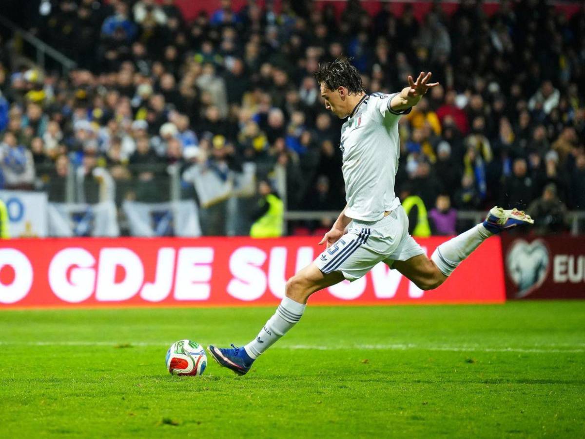 De robar un papelito a viajar al Mundial: el recogepelotas que es héroe en Bosnia