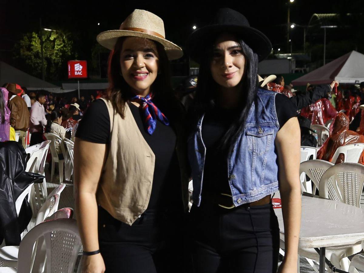 Las mejores imágenes que dejó el concierto de Carín León en Tegucigalpa