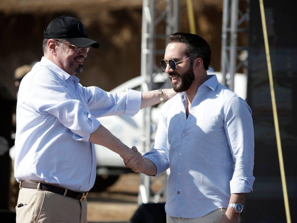 Rodrigo Chaves y Nayib Bukele colocan primera piedra de megacárcel en Costa Rica inspirada en CECOT