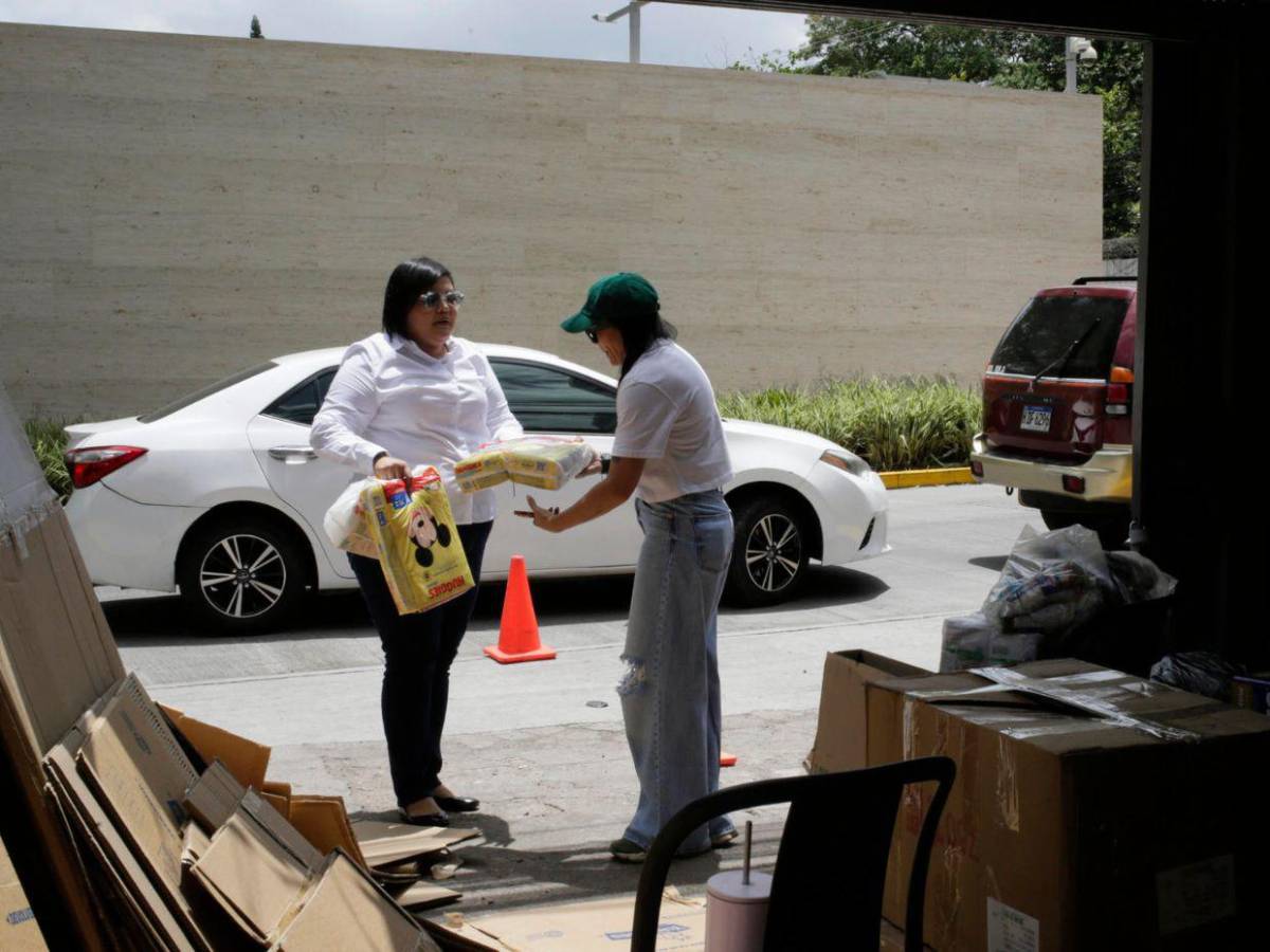 Varios países, un solo propósito: hondureños se suman a la ayuda humanitaria para Venezuela
