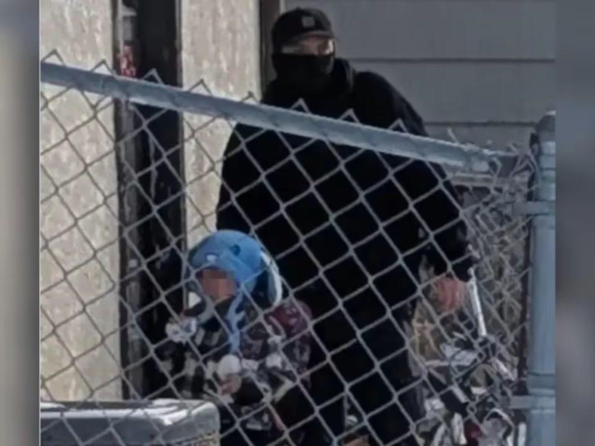 Liam cayó en depresión tras ser detenido por ICE con su padre, y un juez ordenó su liberación