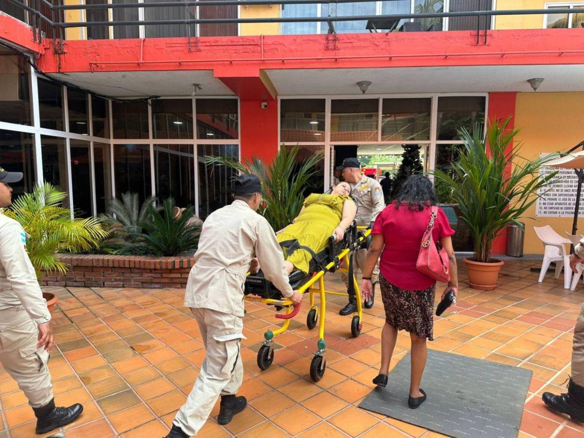 Rescatan a empleada de hotel que cayó en cisterna vacía de 12 pies en La Ceiba